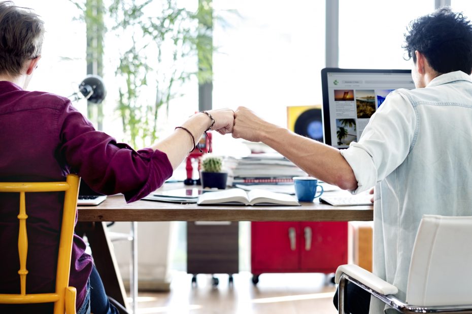 colleghi in smartworking in coworking